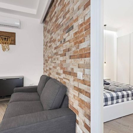Modern And New Flat In Duomo Area Apartman Milánó Kültér fotó