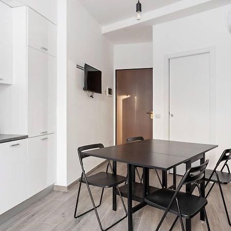 Modern And New Flat In Duomo Area Apartman Milánó Kültér fotó